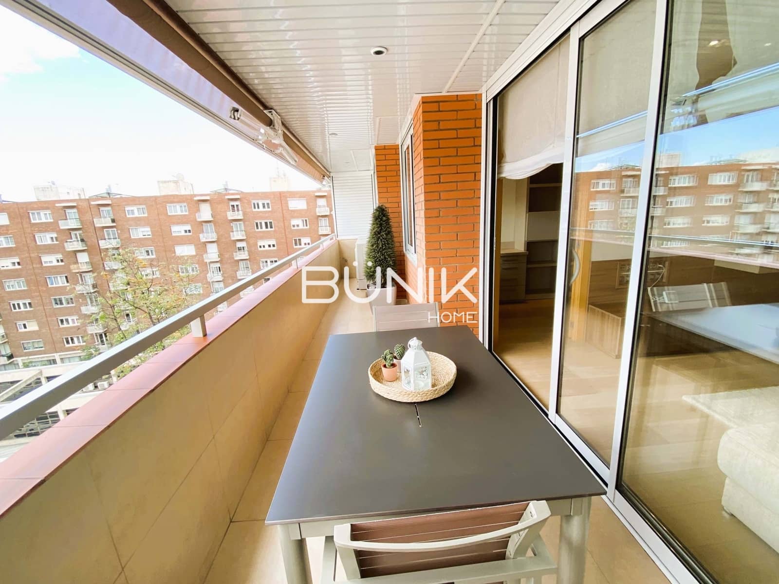 Piso de 4 habitaciones en Barcelona ciudad en alquiler con garaje - 2.950 € (Ref: 9942561)