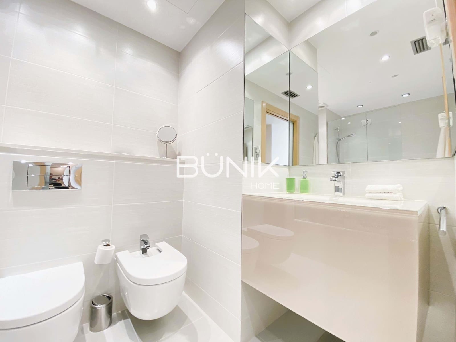Piso de 4 habitaciones en Barcelona ciudad en alquiler con garaje - 2.950 € (Ref: 9942561)