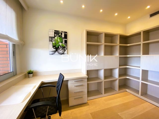 Appartement de 4 chambres à louer à Les Corts, Barcelone ville avec garage - 2 950 € (Ref: 9942561)