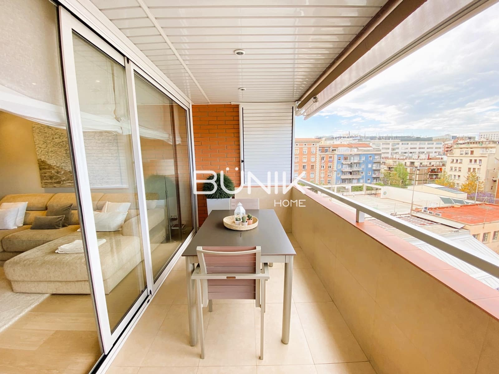 Piso de 4 habitaciones en Barcelona ciudad en alquiler con garaje - 2.950 € (Ref: 9942561)