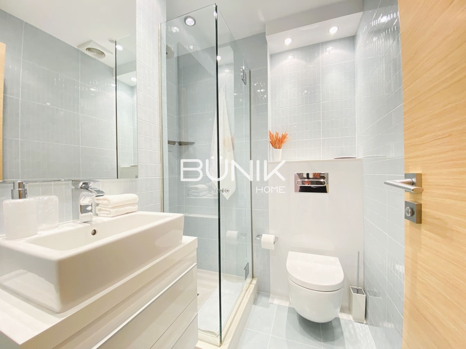 Piso de 4 habitaciones en Barcelona ciudad en alquiler con garaje - 2.950 € (Ref: 9942561)