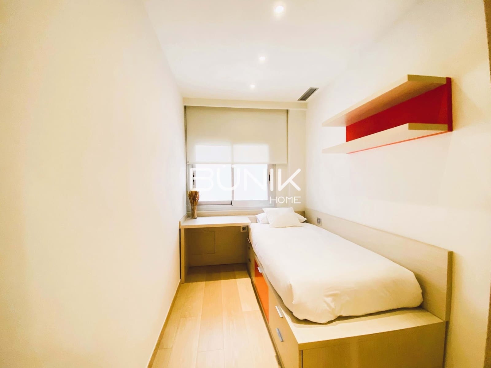 Piso de 4 habitaciones en Barcelona ciudad en alquiler con garaje - 2.950 € (Ref: 9942561)