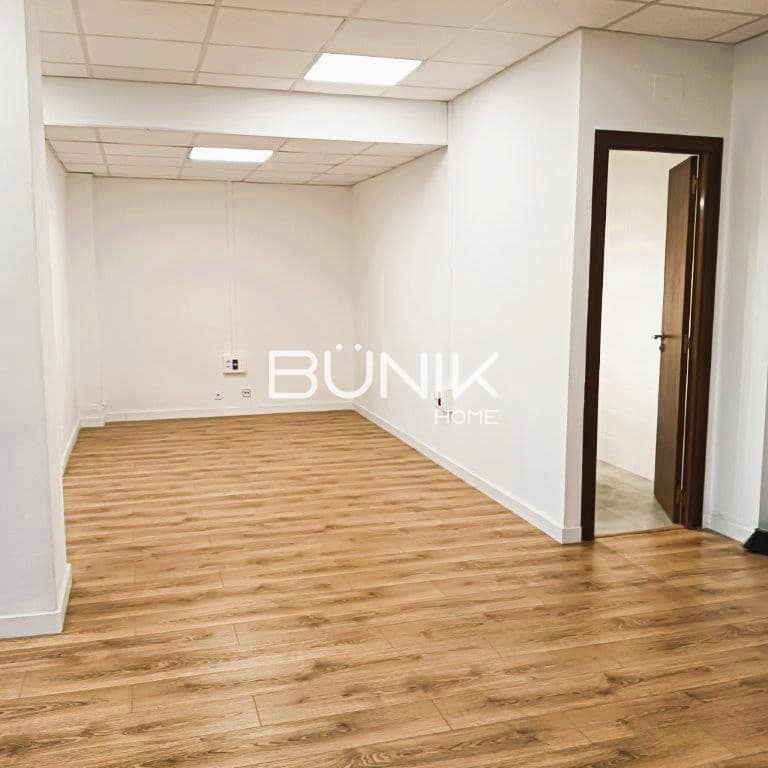 Escritório para arrendar em Barcelona cidade com garagem - 925 € (Ref: 9944936)