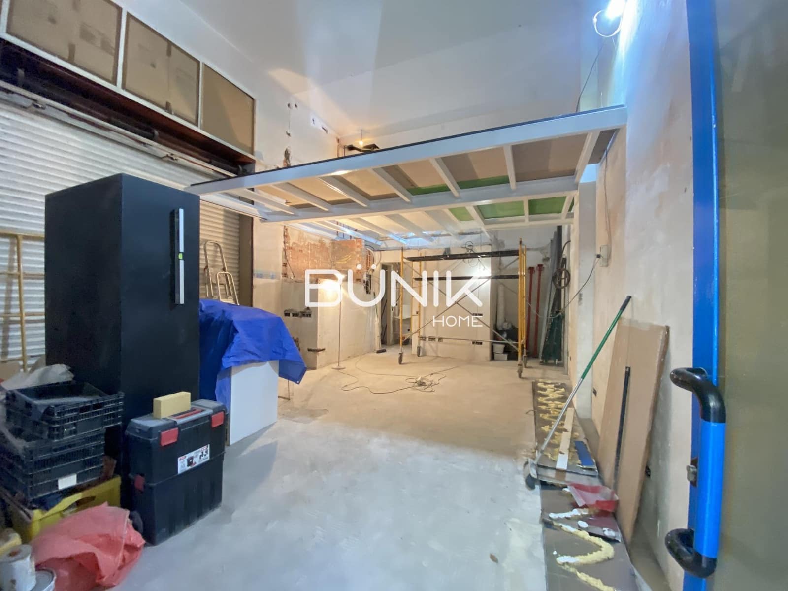 2 bedroom Commercial for rent in Barcelona city - € 1,400 (Ref: 9944937)