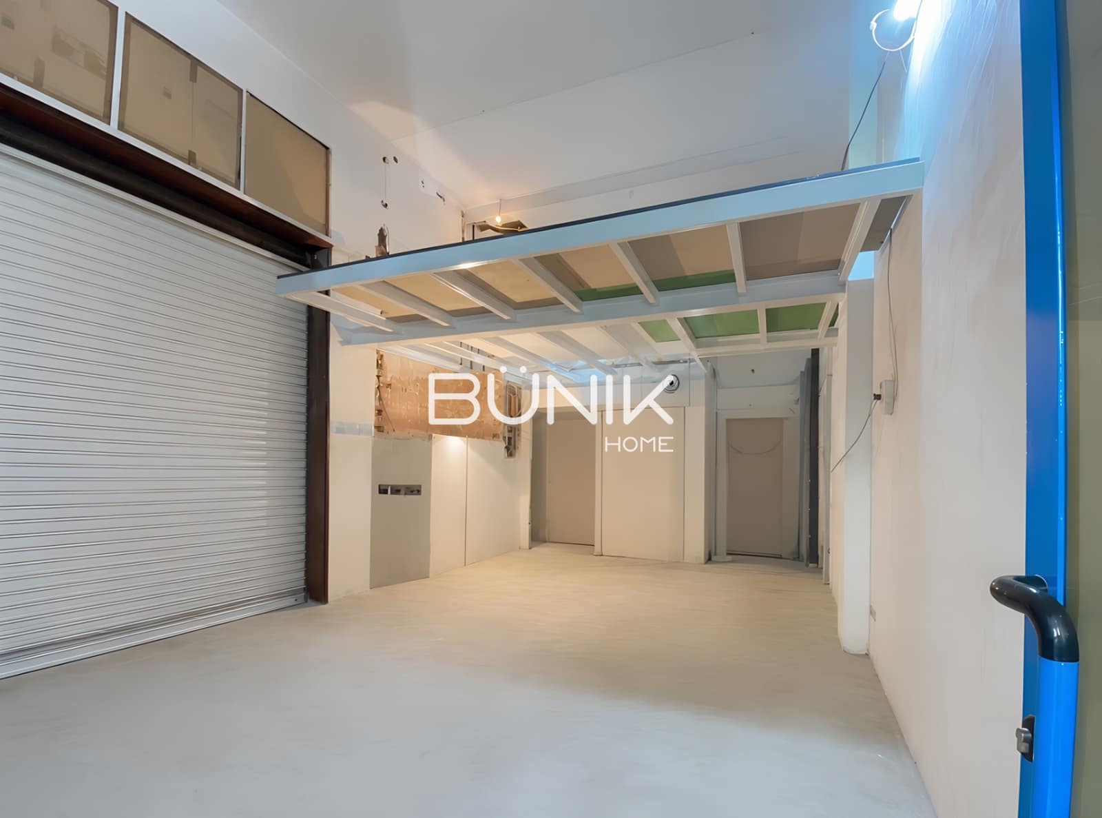 2 bedroom Commercial for rent in Barcelona city - € 1,400 (Ref: 9944937)