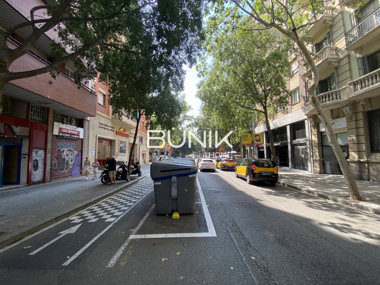 2 bedroom Commercial for rent in Barcelona city - € 1,400 (Ref: 9944937)