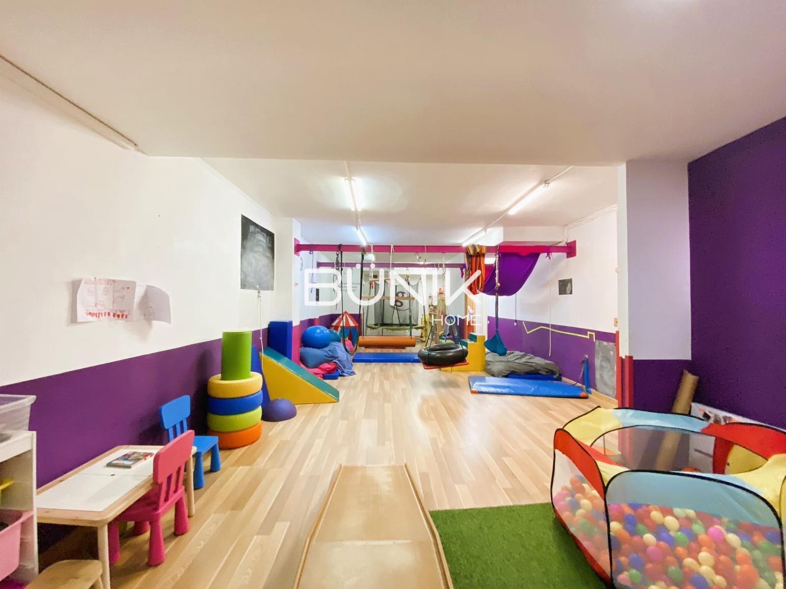1 sypialnia Komercyjne na sprzedaż w Miasto Barcelona - 187 000 € (Ref: 9956635)