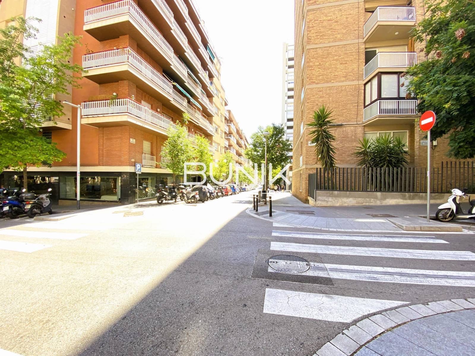 1 sypialnia Komercyjne na sprzedaż w Miasto Barcelona - 187 000 € (Ref: 9956635)