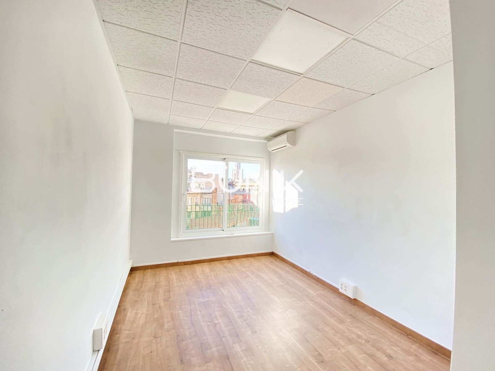 3 sypialnia Biuro do wynajęcia w Miasto Barcelona z garażem - 2 000 € (Ref: 9956636)