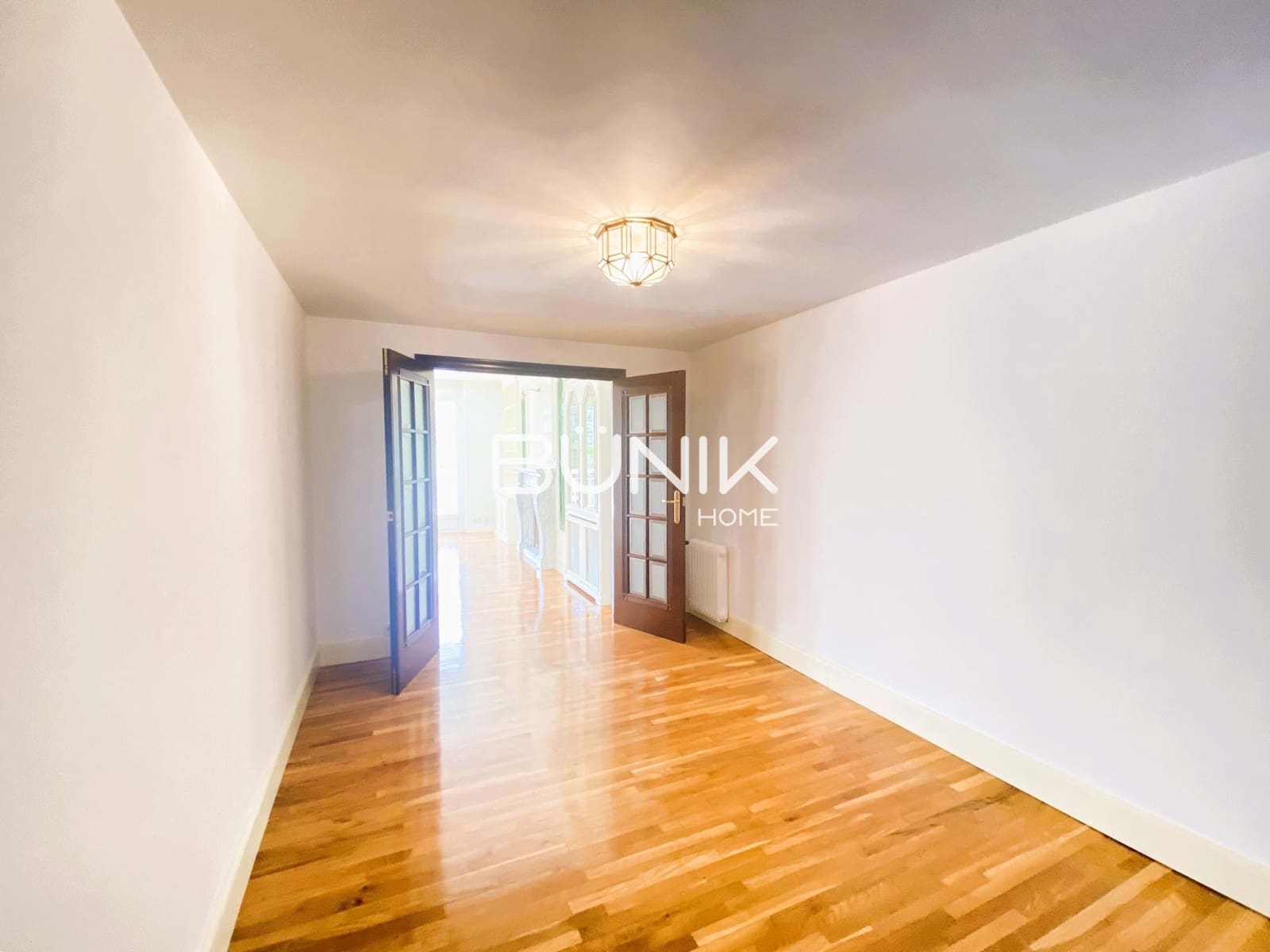 3 soveværelse Lejlighed til leje i Barcelona by med garage - € 3.500 (Ref: 9958841)