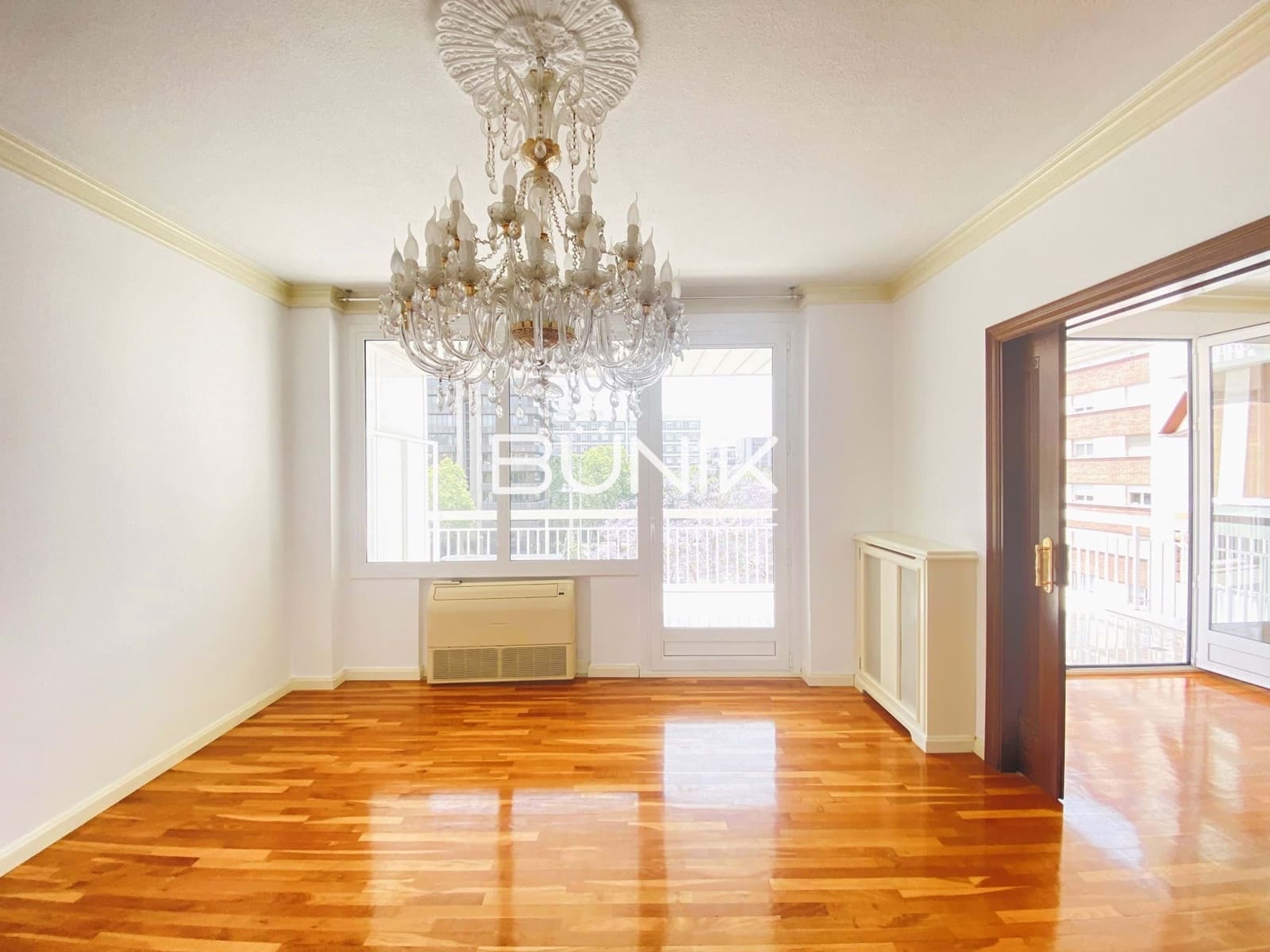 3 soveværelse Lejlighed til leje i Barcelona by med garage - € 3.500 (Ref: 9958841)