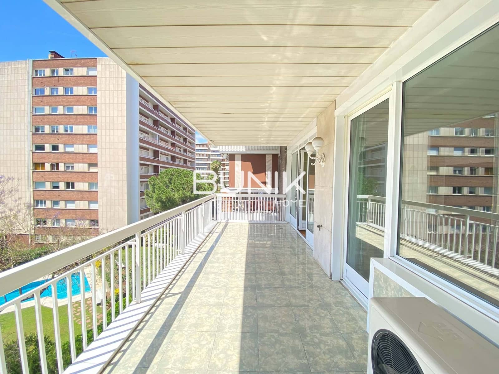 3 soveværelse Lejlighed til leje i Barcelona by med garage - € 3.500 (Ref: 9958841)