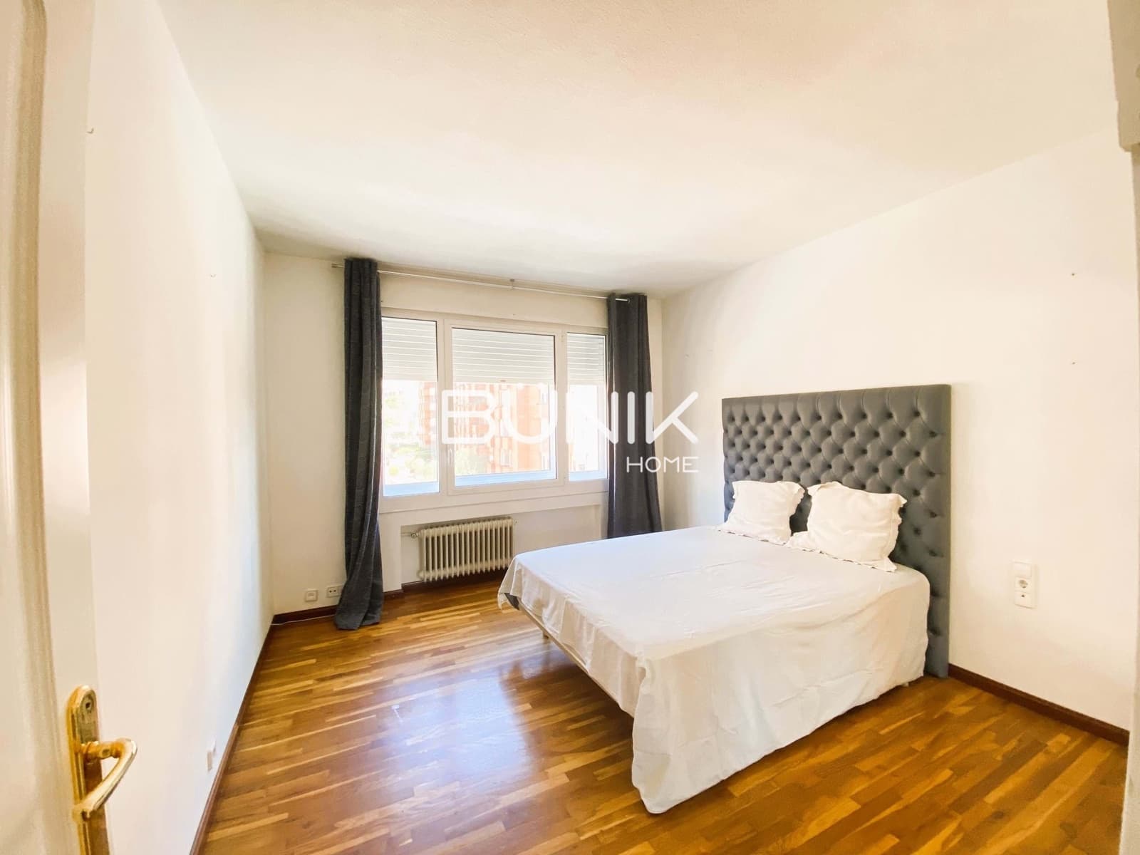 3 soveværelse Lejlighed til leje i Barcelona by med garage - € 3.500 (Ref: 9958841)