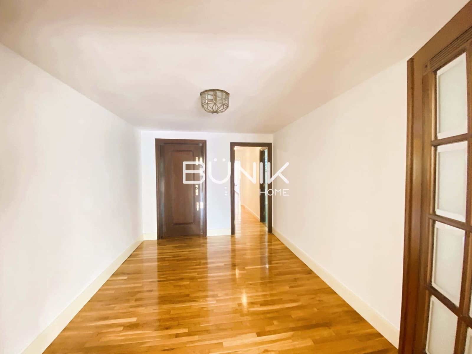 3 soveværelse Lejlighed til leje i Barcelona by med garage - € 3.500 (Ref: 9958841)