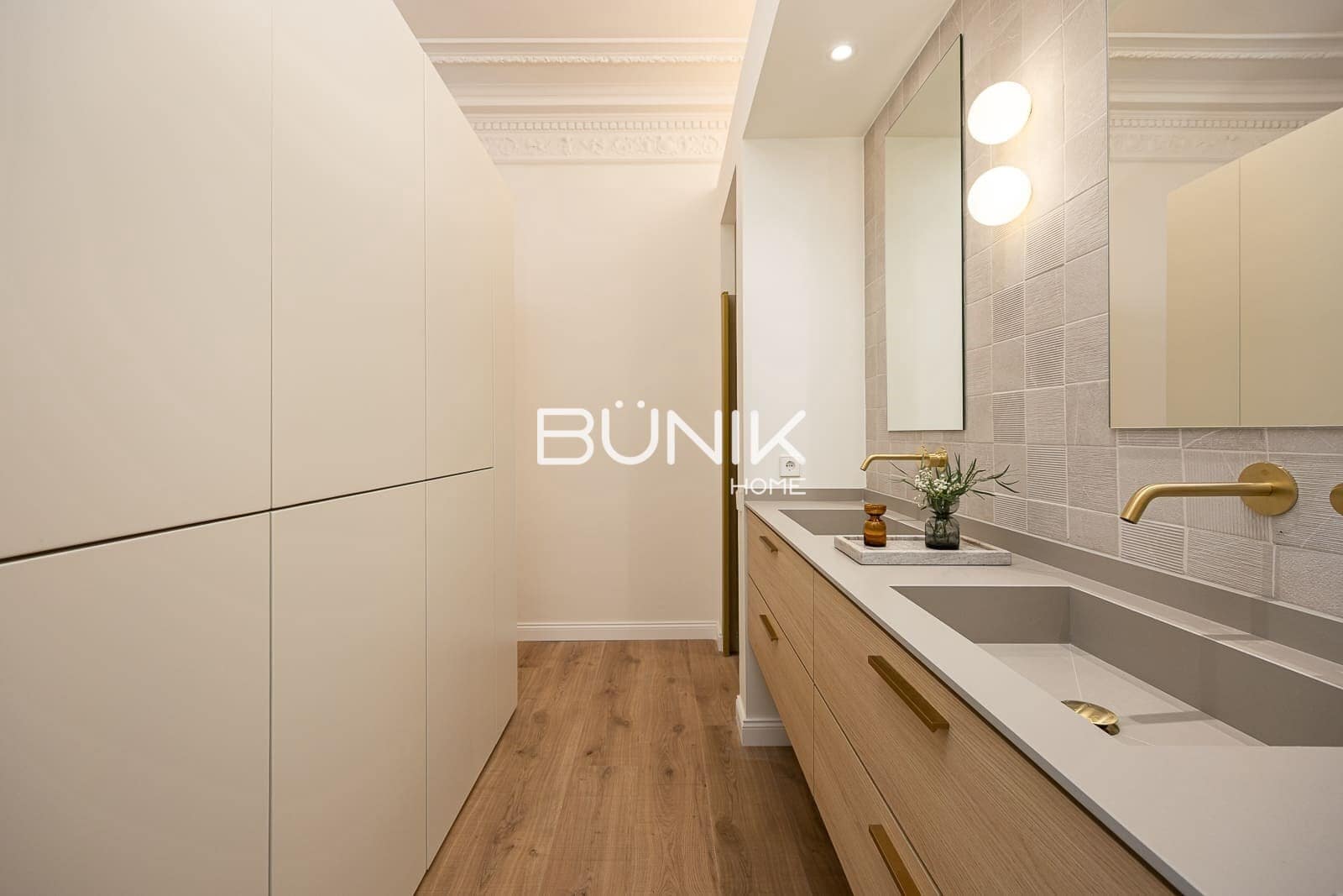 4 slaapkamer Flat te koop in Barcelona stad - € 1.985.000 (Ref: 9964528)