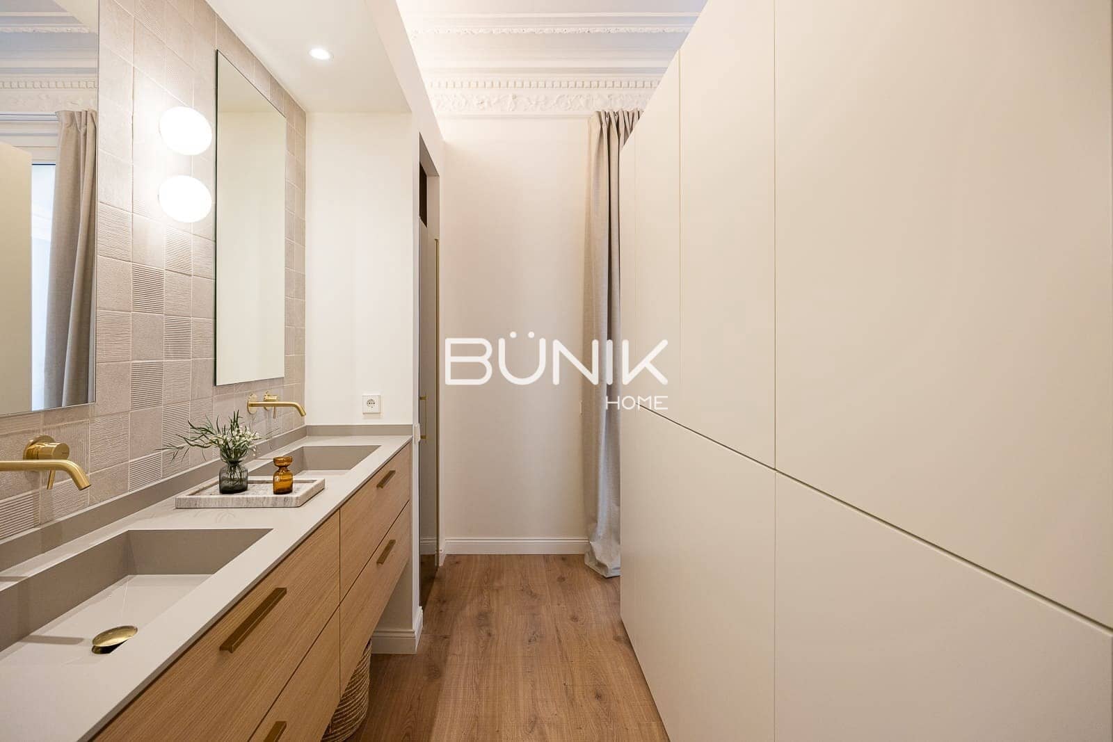 4 slaapkamer Flat te koop in Barcelona stad - € 1.985.000 (Ref: 9964528)
