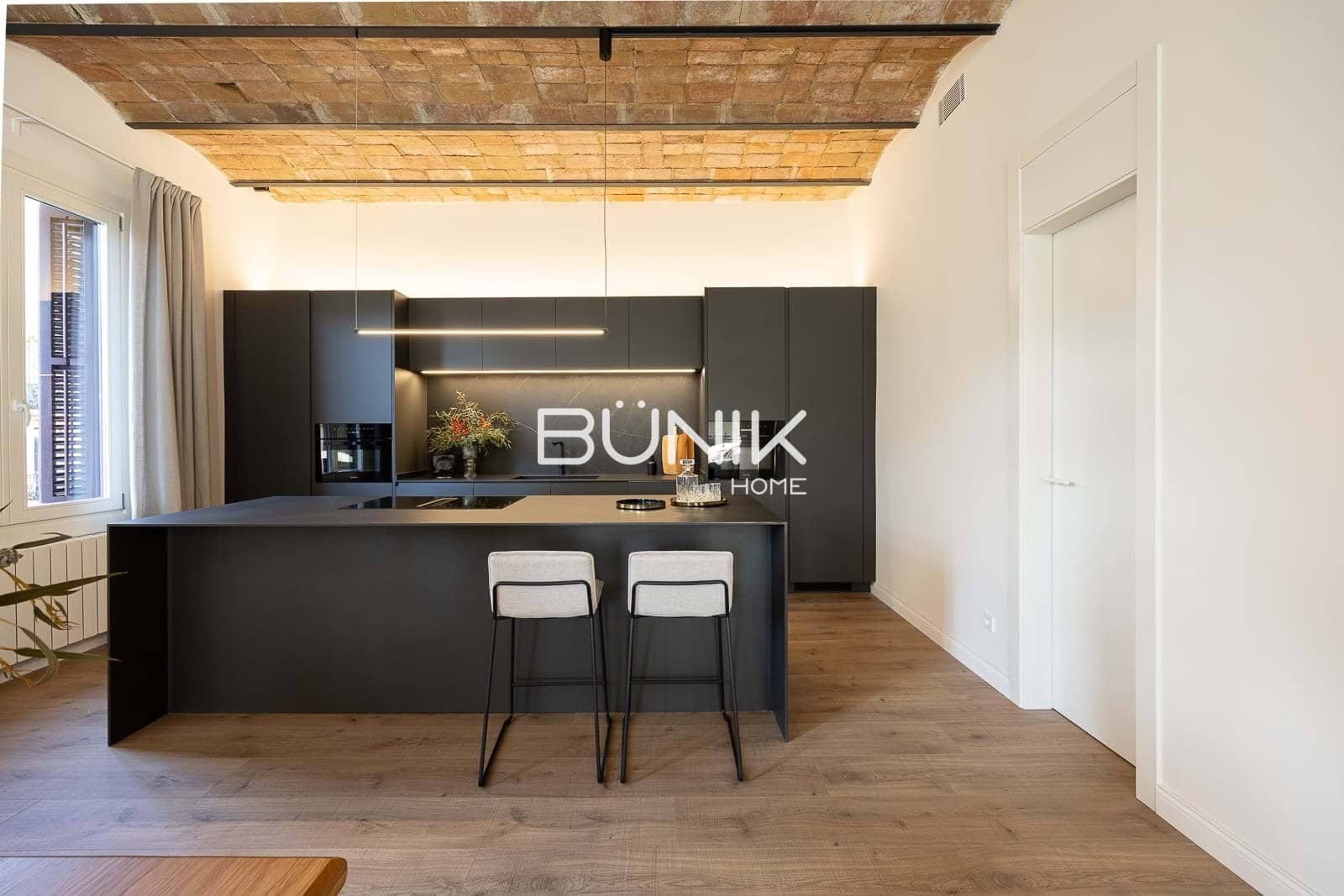 4 slaapkamer Flat te koop in Barcelona stad - € 1.985.000 (Ref: 9964528)