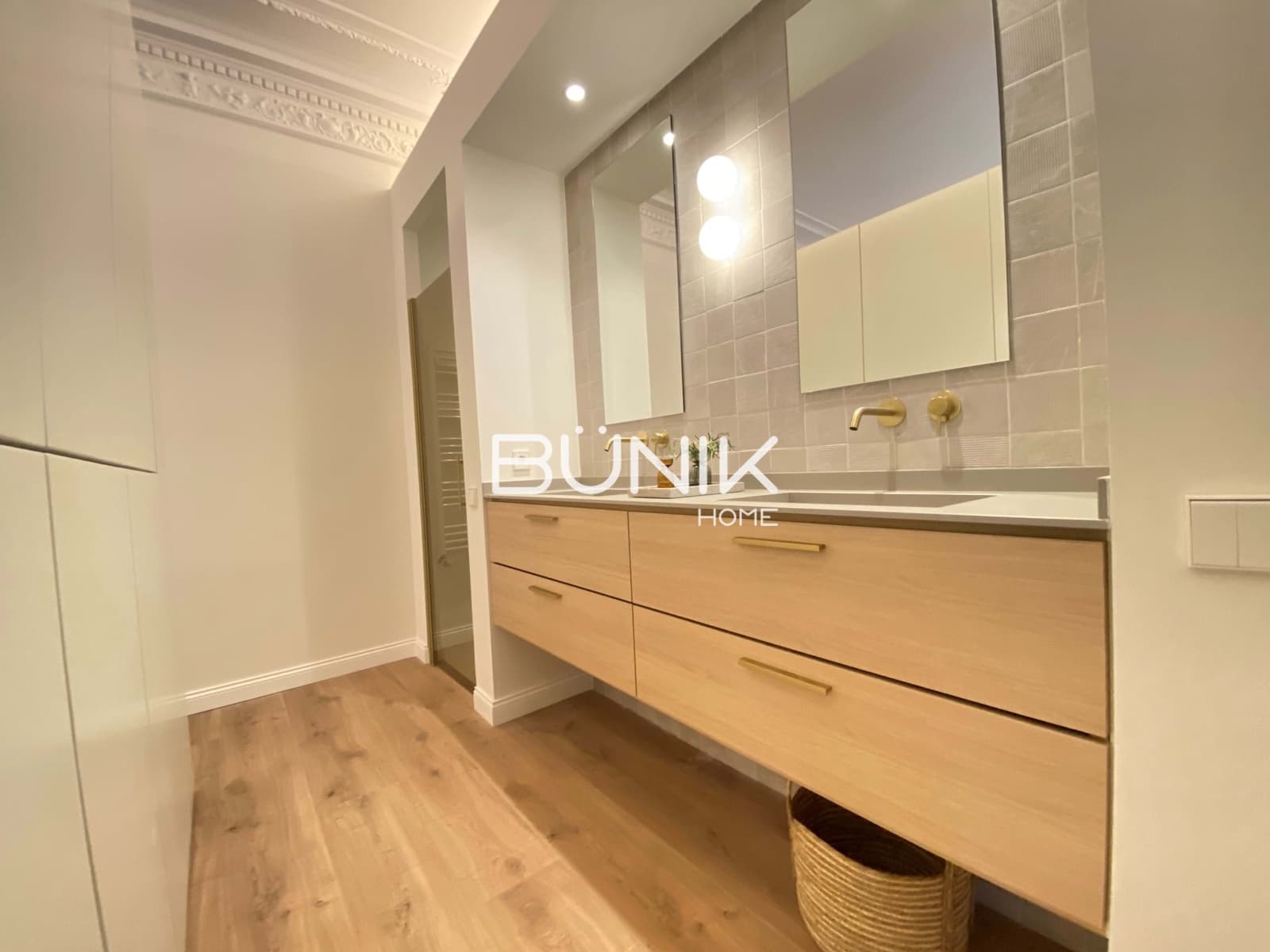 4 slaapkamer Flat te koop in Barcelona stad - € 1.985.000 (Ref: 9964528)
