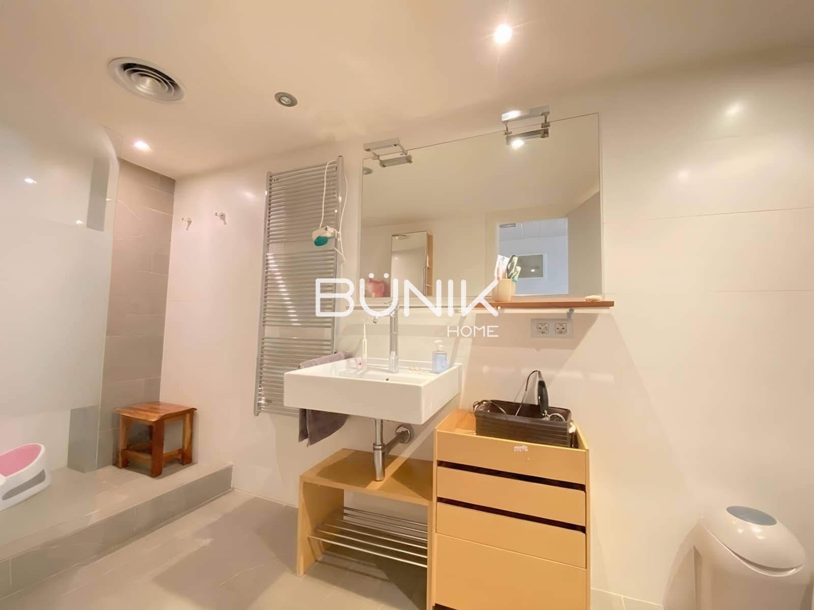 3 bedroom Flat for rent in Barcelona city with garage - € 3,385 (Ref: 9970637)