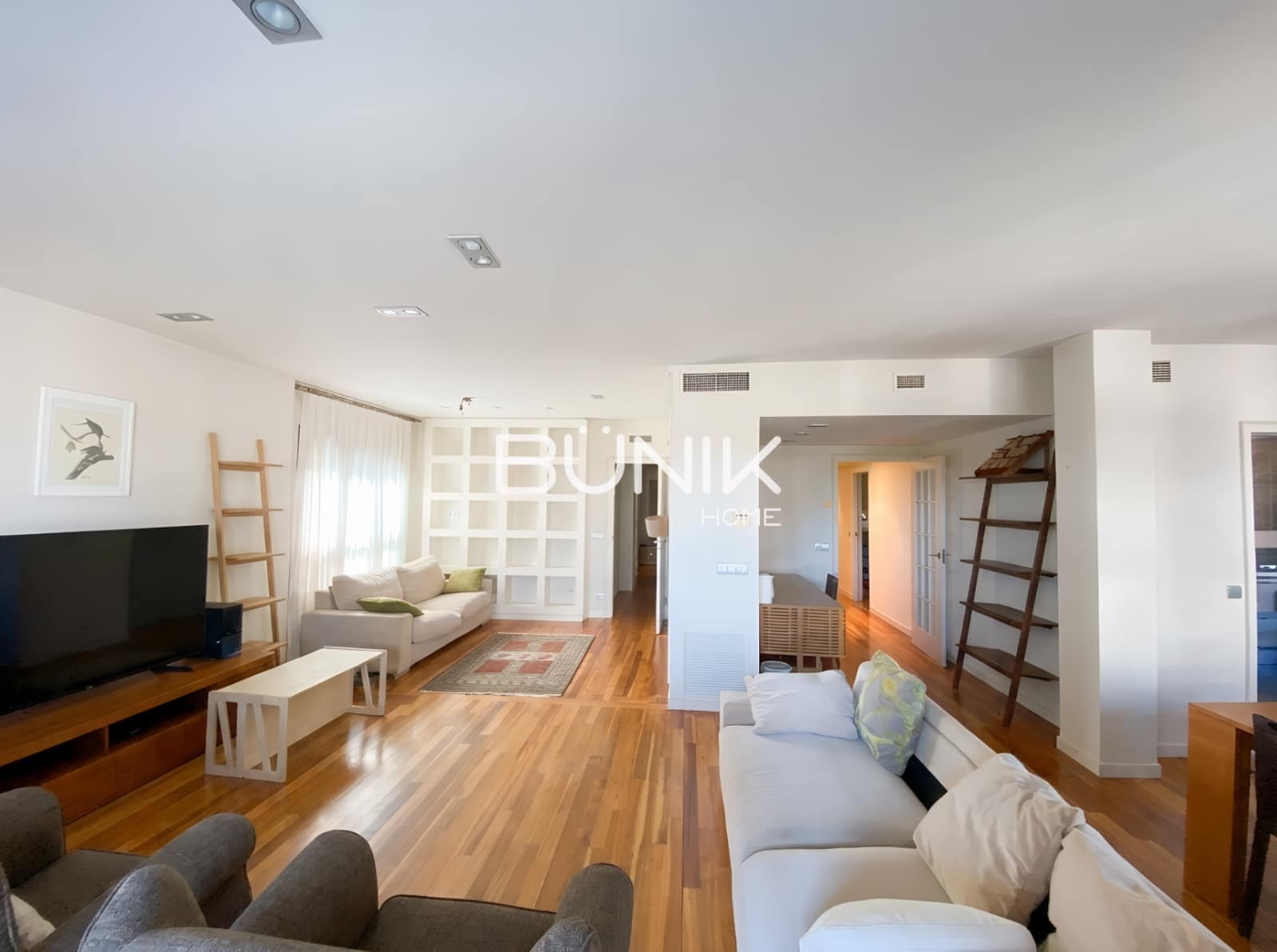 3 bedroom Flat for rent in Barcelona city with garage - € 3,385 (Ref: 9970637)