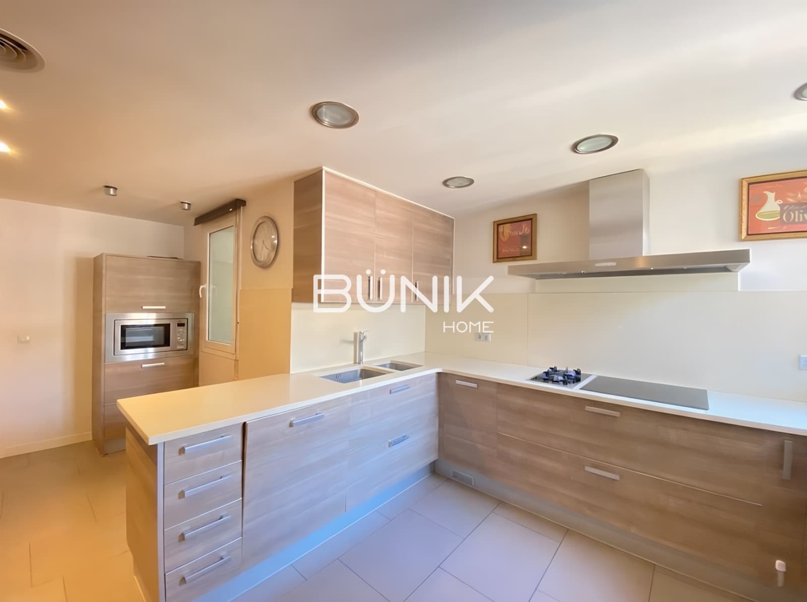 3 bedroom Flat for rent in Barcelona city with garage - € 3,385 (Ref: 9970637)