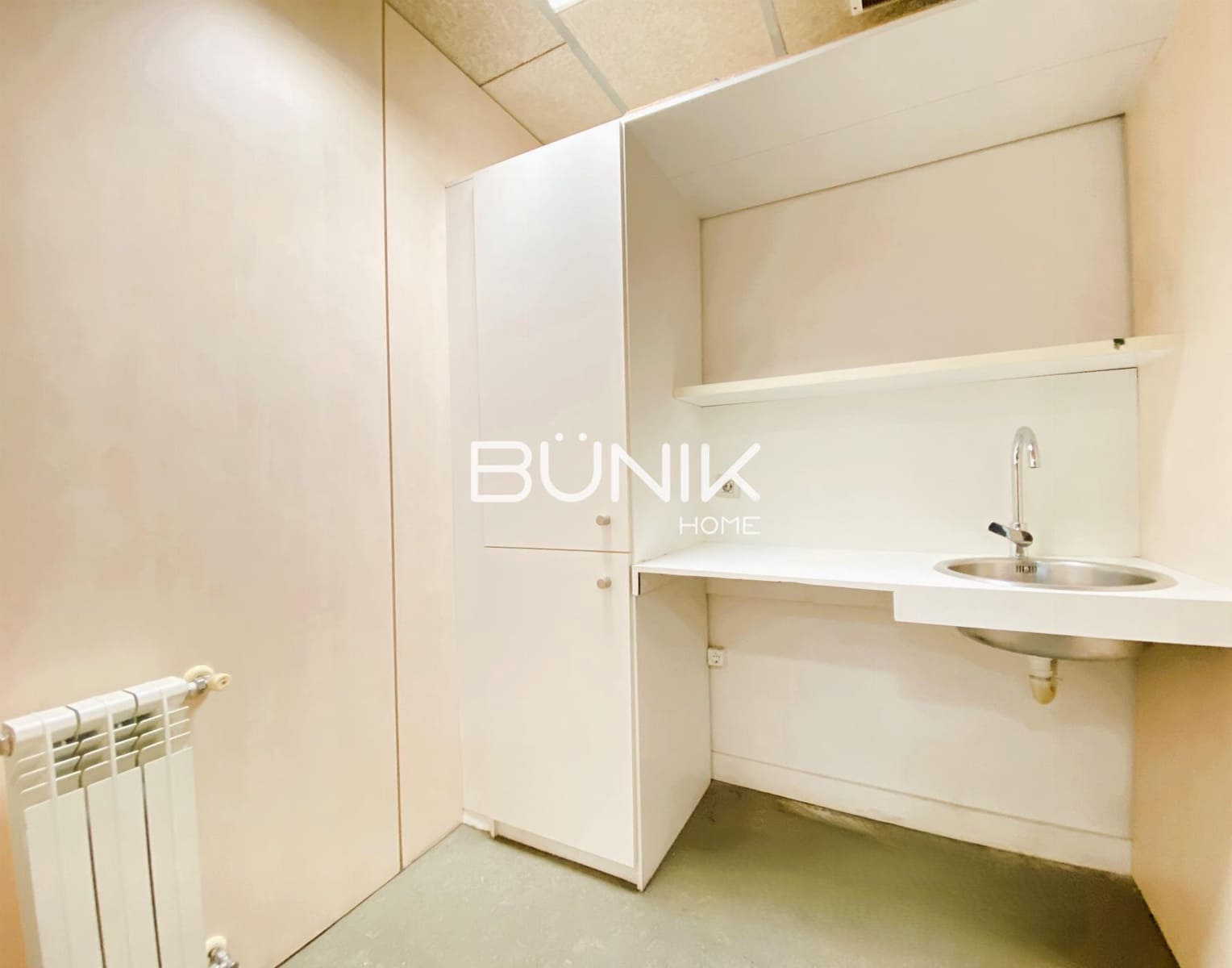 5 quarto Escritório para arrendar em Barcelona cidade - 1 600 € (Ref: 9974386)