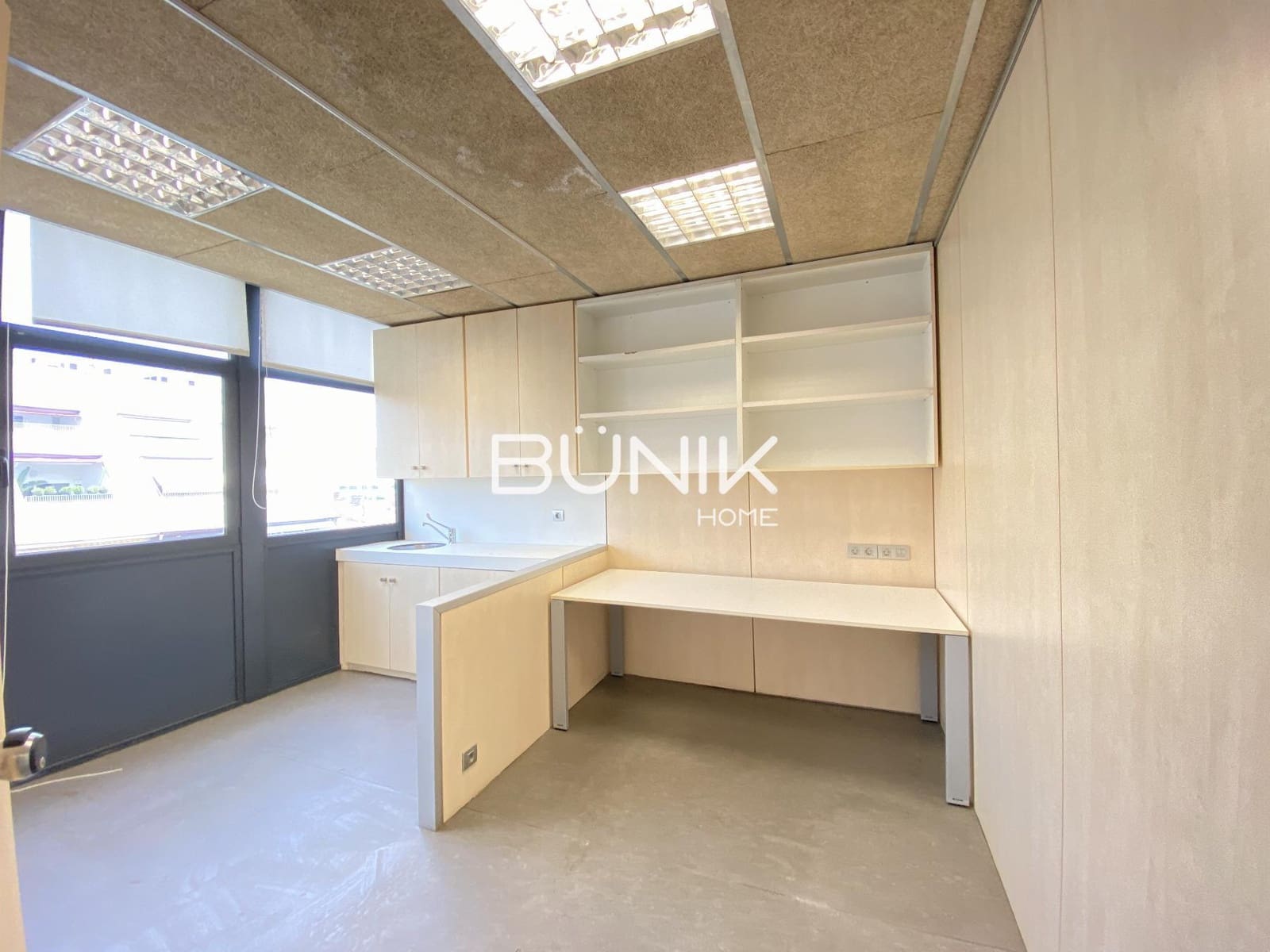 5 quarto Escritório para arrendar em Barcelona cidade - 1 600 € (Ref: 9974386)