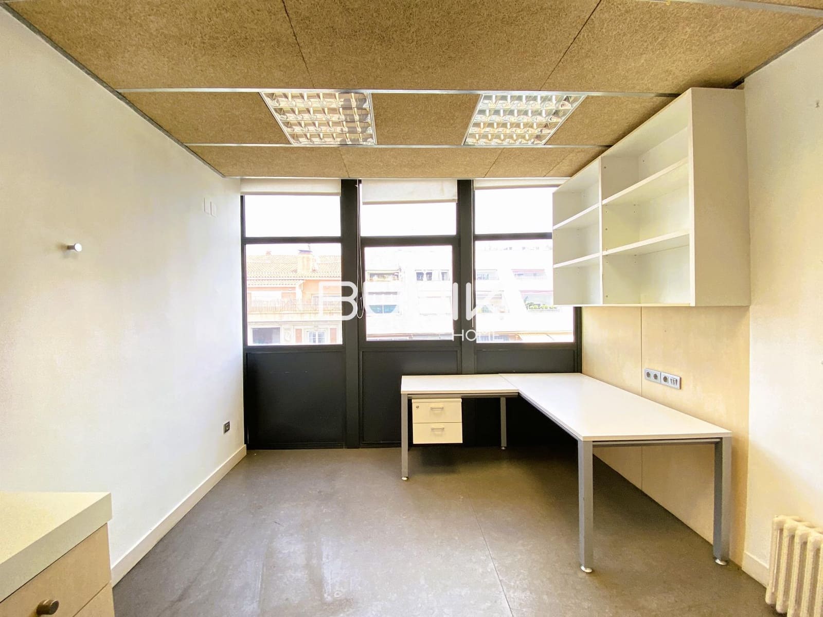 5 quarto Escritório para arrendar em Barcelona cidade - 1 600 € (Ref: 9974386)