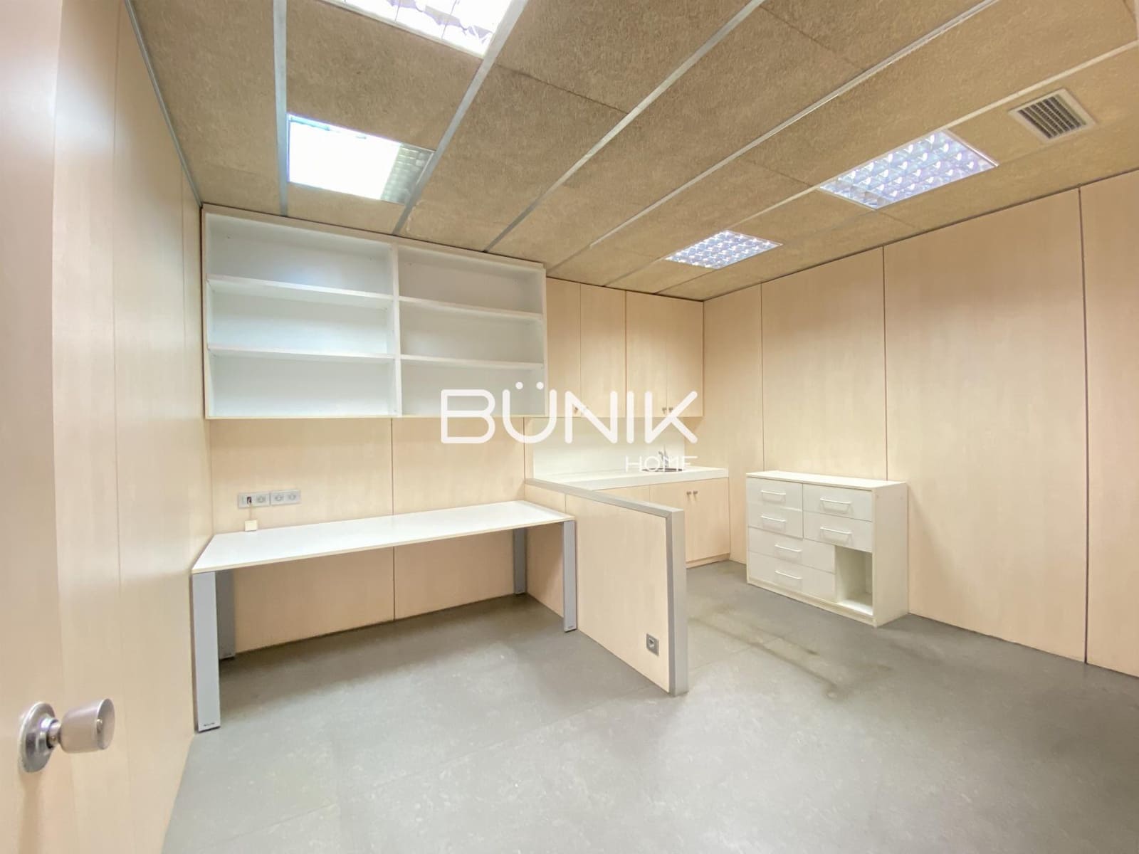 5 quarto Escritório para arrendar em Barcelona cidade - 1 600 € (Ref: 9974386)
