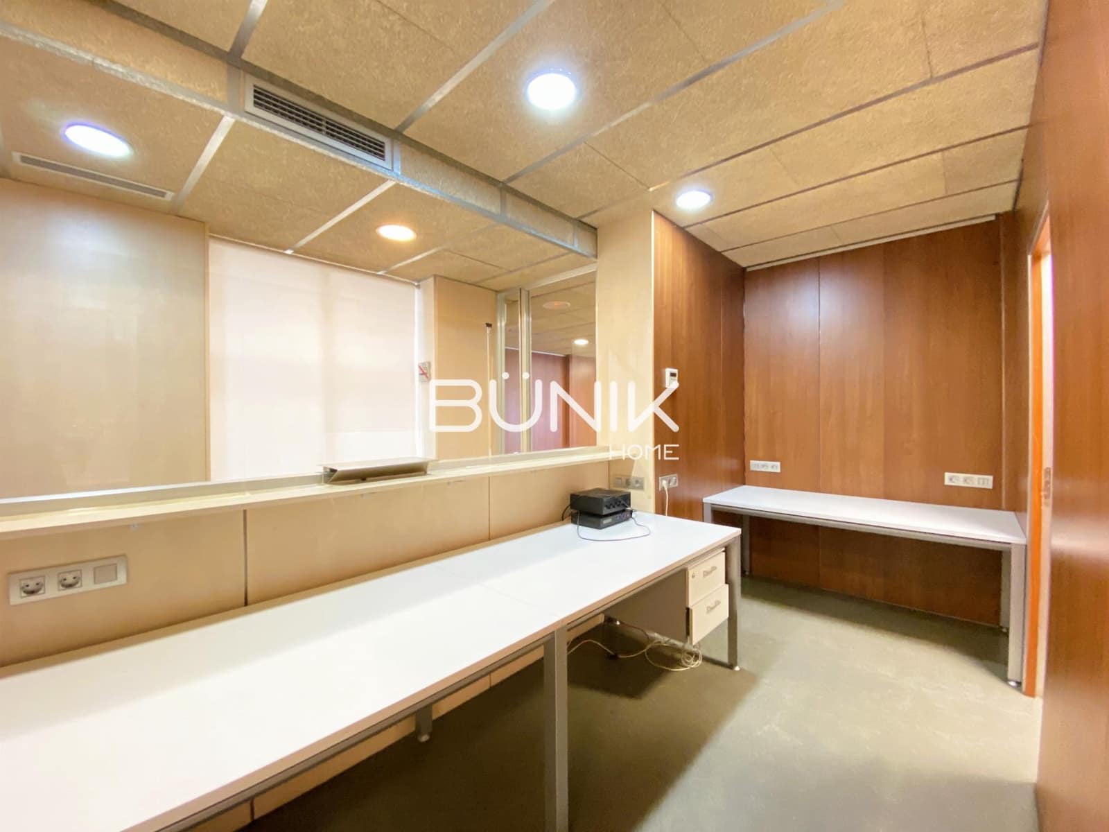 5 quarto Escritório para arrendar em Barcelona cidade - 1 600 € (Ref: 9974386)