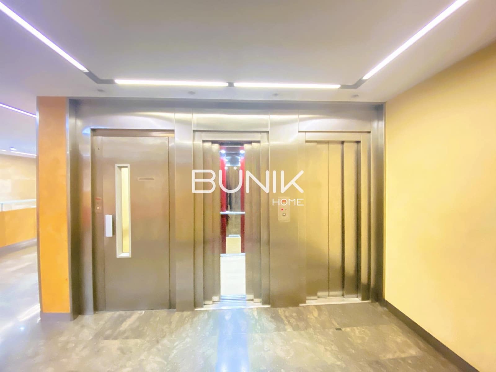 5 quarto Escritório para arrendar em Barcelona cidade - 1 600 € (Ref: 9974386)
