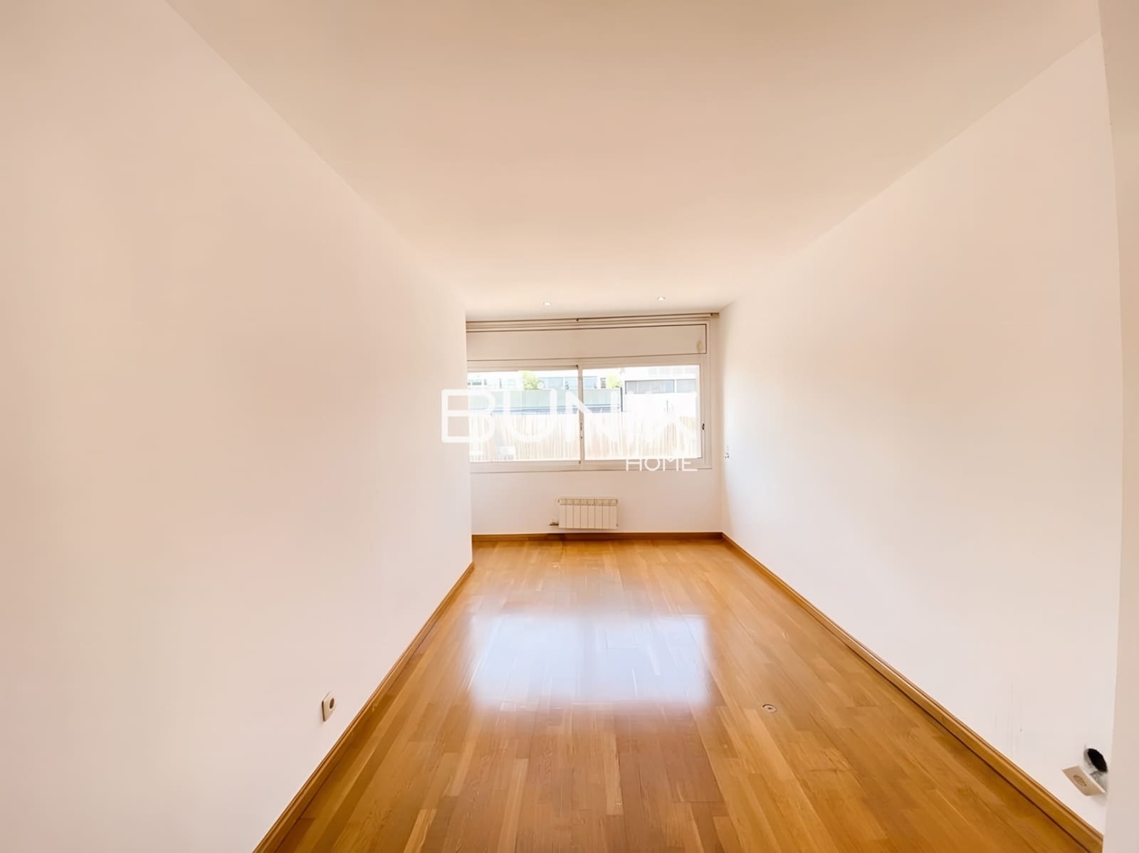 4 soveværelse Penthouse til leje i Barcelona by - € 2.910 (Ref: 9978923)