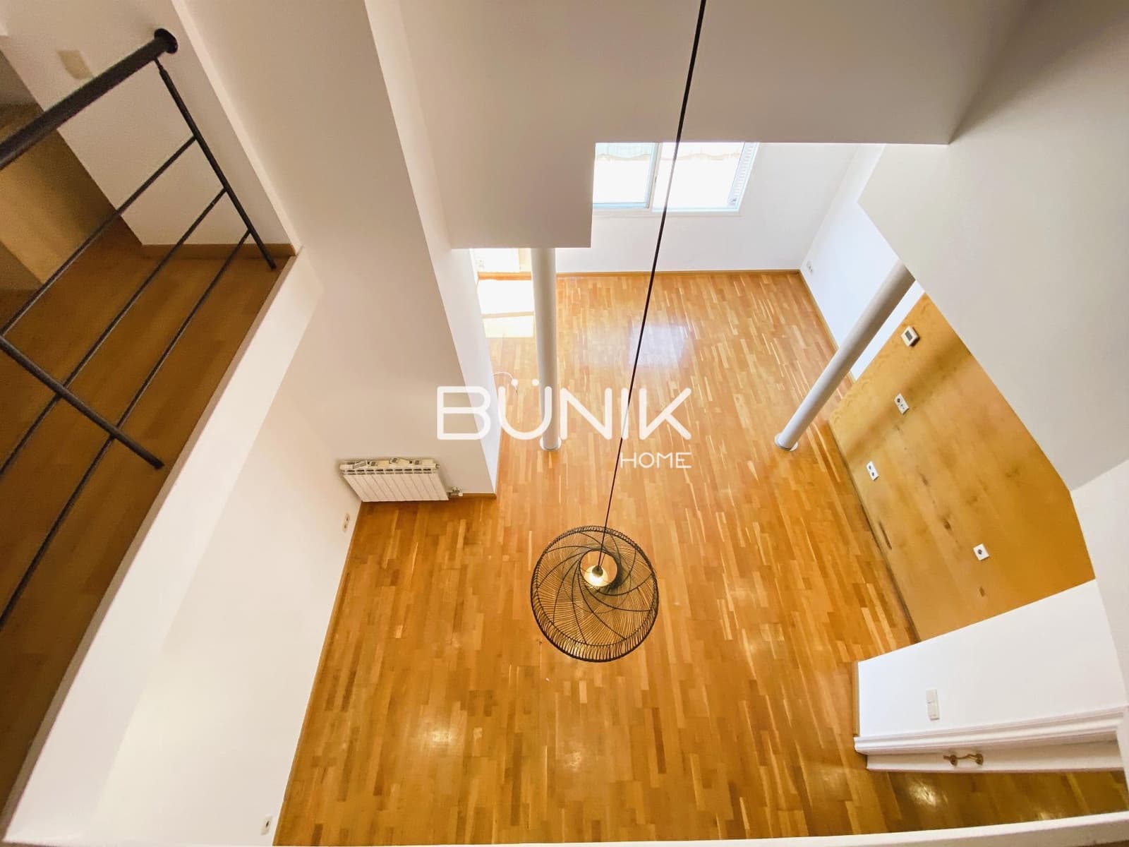 4 soveværelse Penthouse til leje i Barcelona by - € 2.910 (Ref: 9978923)