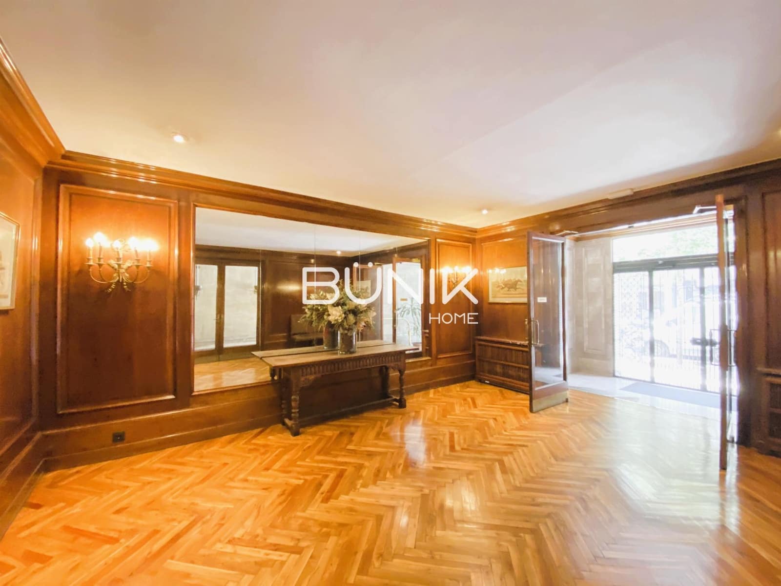 4 soveværelse Penthouse til leje i Barcelona by - € 2.910 (Ref: 9978923)
