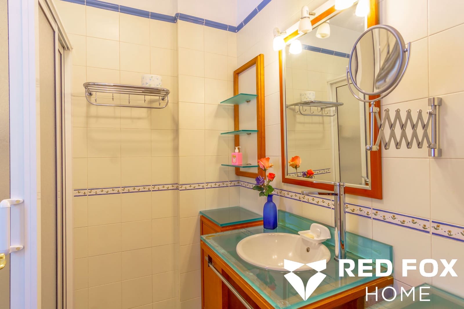 3 soveværelse Byhus til salg i Santa Cruz de Tenerife med garage - € 670.000 (Ref: 10111897)