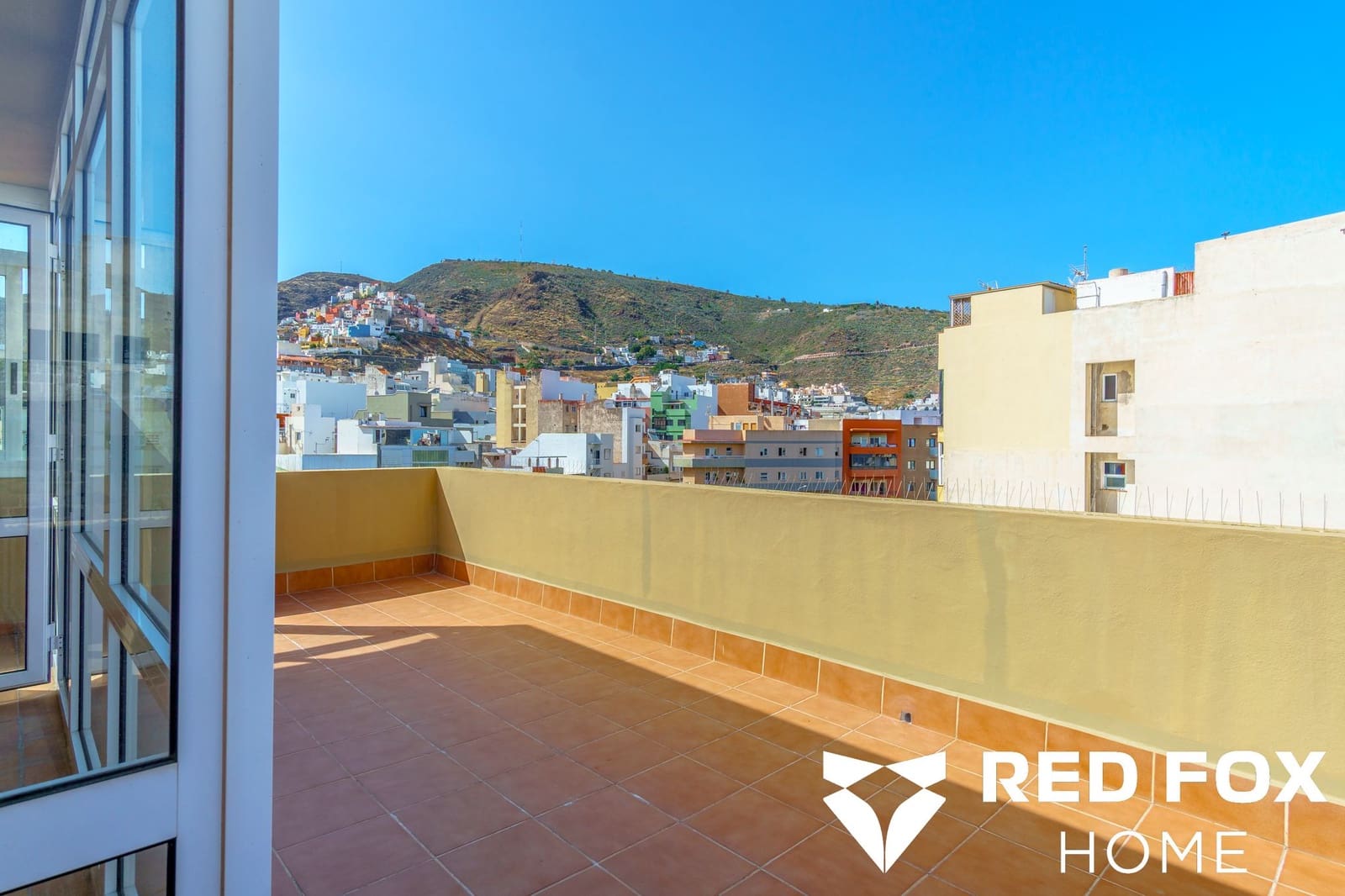 3 soveværelse Byhus til salg i Santa Cruz de Tenerife med garage - € 670.000 (Ref: 10111897)