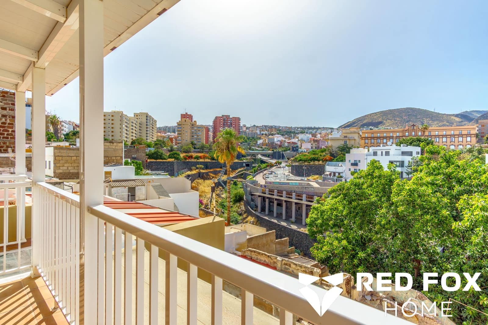3 soveværelse Byhus til salg i Santa Cruz de Tenerife med garage - € 670.000 (Ref: 10111897)