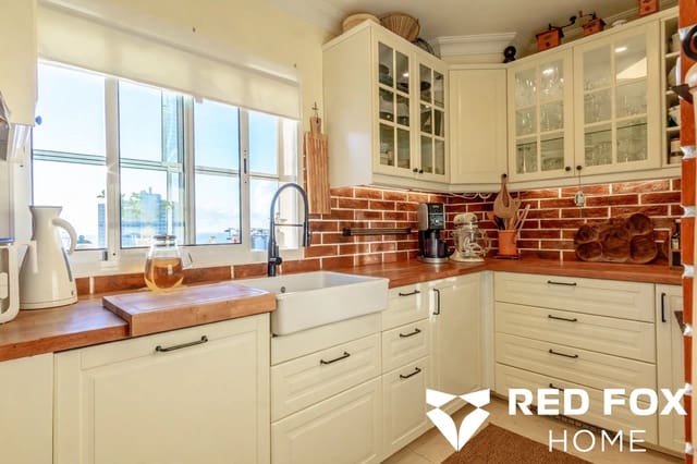 2 soverom Leilighet til salgs i Puerto de la Cruz med svømmebasseng garasje - € 559 000 (Ref: 10150183)
