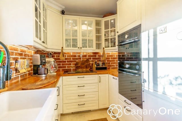 2 sypialnia Apartament na sprzedaż w Puerto de la Cruz z basenem garażem - 559 000 € (Ref: 10150183)