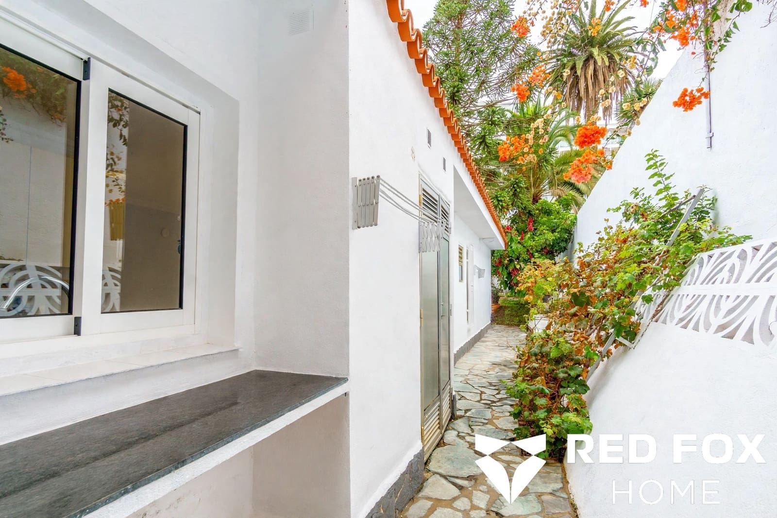 3 soverom Villa til salgs i Puerto de la Cruz med svømmebasseng garasje - € 890 000 (Ref: 10158493)