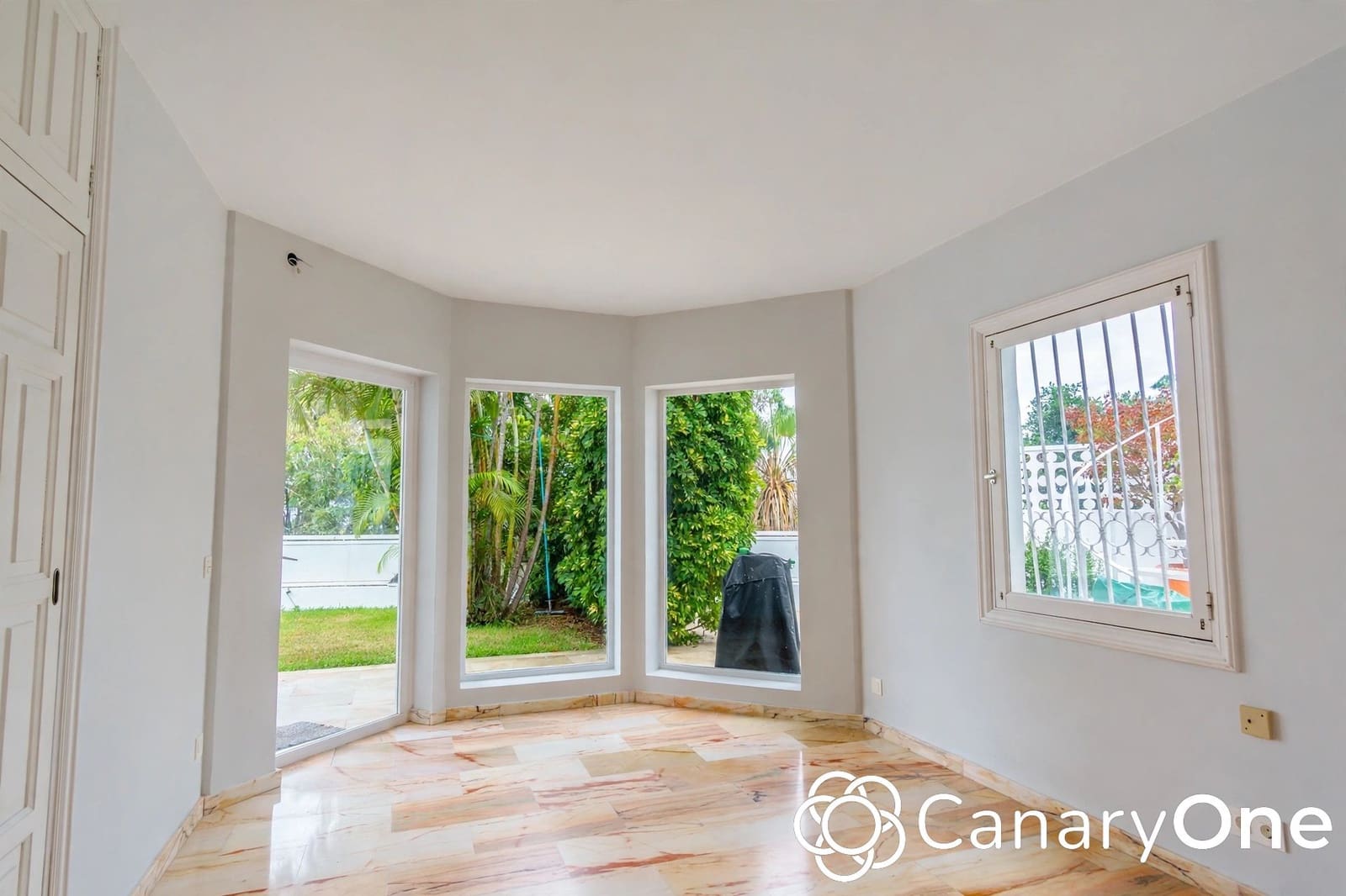 3 bedroom Villa for sale in Puerto de la Cruz with pool garage - € 890,000 (Ref: 10158493)