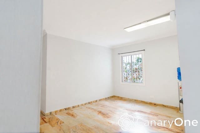 3 makuuhuone Huvila myytävänä paikassa Puerto de la Cruz mukana uima-altaan 
autotalli - 890 000 € (Ref: 10158493)