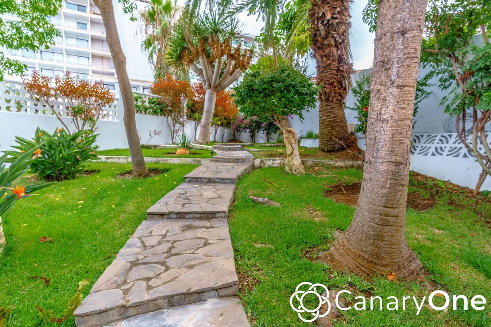 3 bedroom Villa for sale in Puerto de la Cruz with pool garage - € 890,000 (Ref: 10158493)