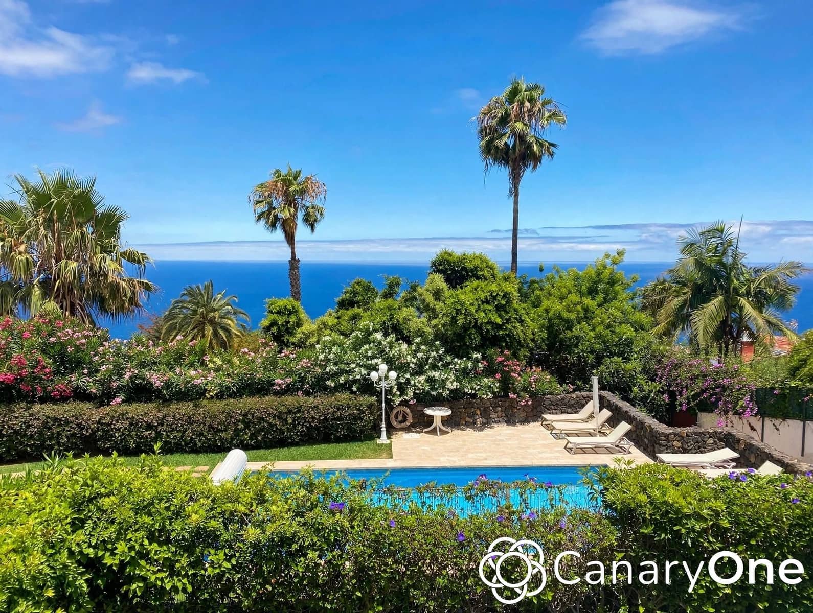 Apartamento de 2 habitaciones en Puerto de la Cruz en venta con piscina garaje - 350.000 € (Ref: 10177554)
