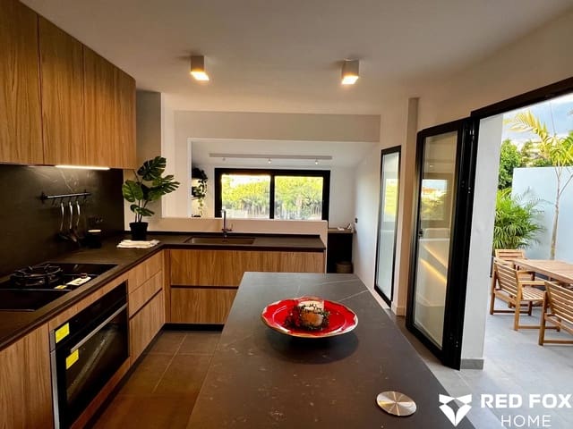 4 chambre Villa/Maison à vendre à Puerto de la Cruz avec garage - 1 175 000 € (Ref: 8600365)