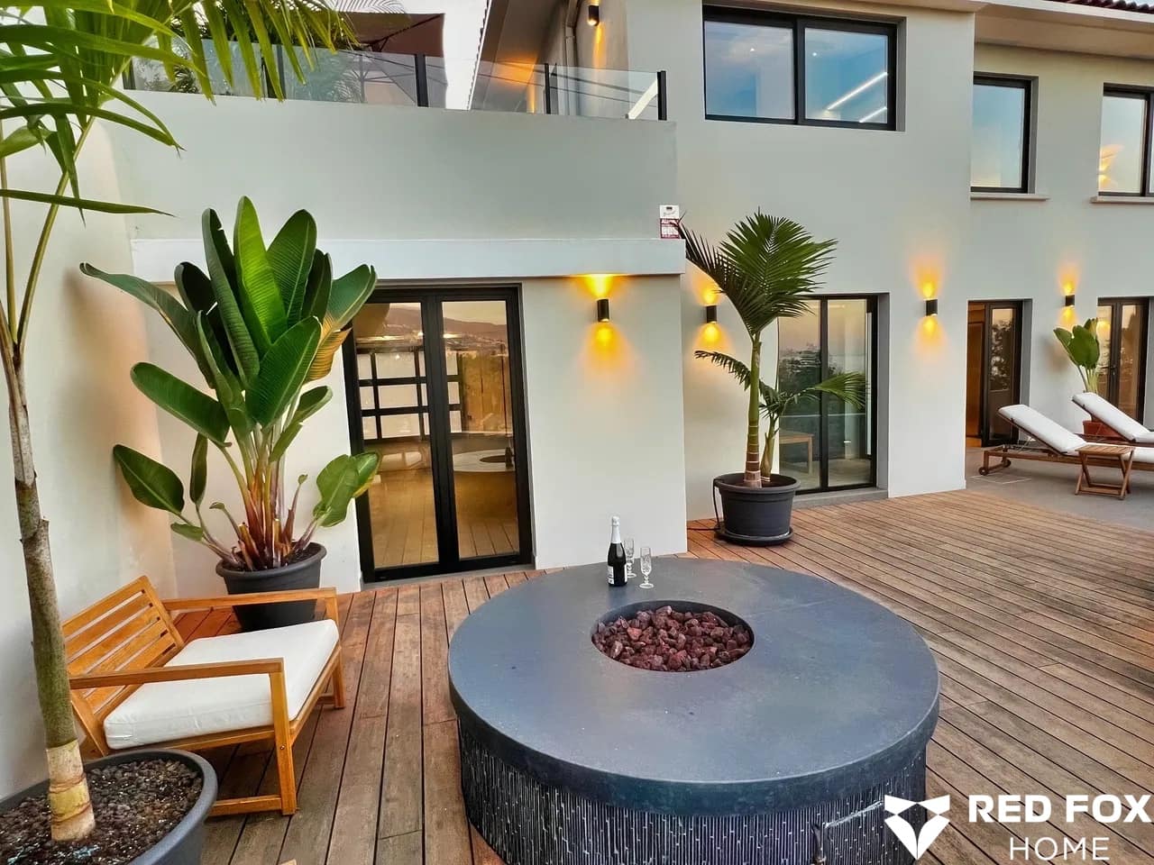 4 quarto Moradia para venda em Puerto de la Cruz com garagem - 1 175 000 € (Ref: 8600365)