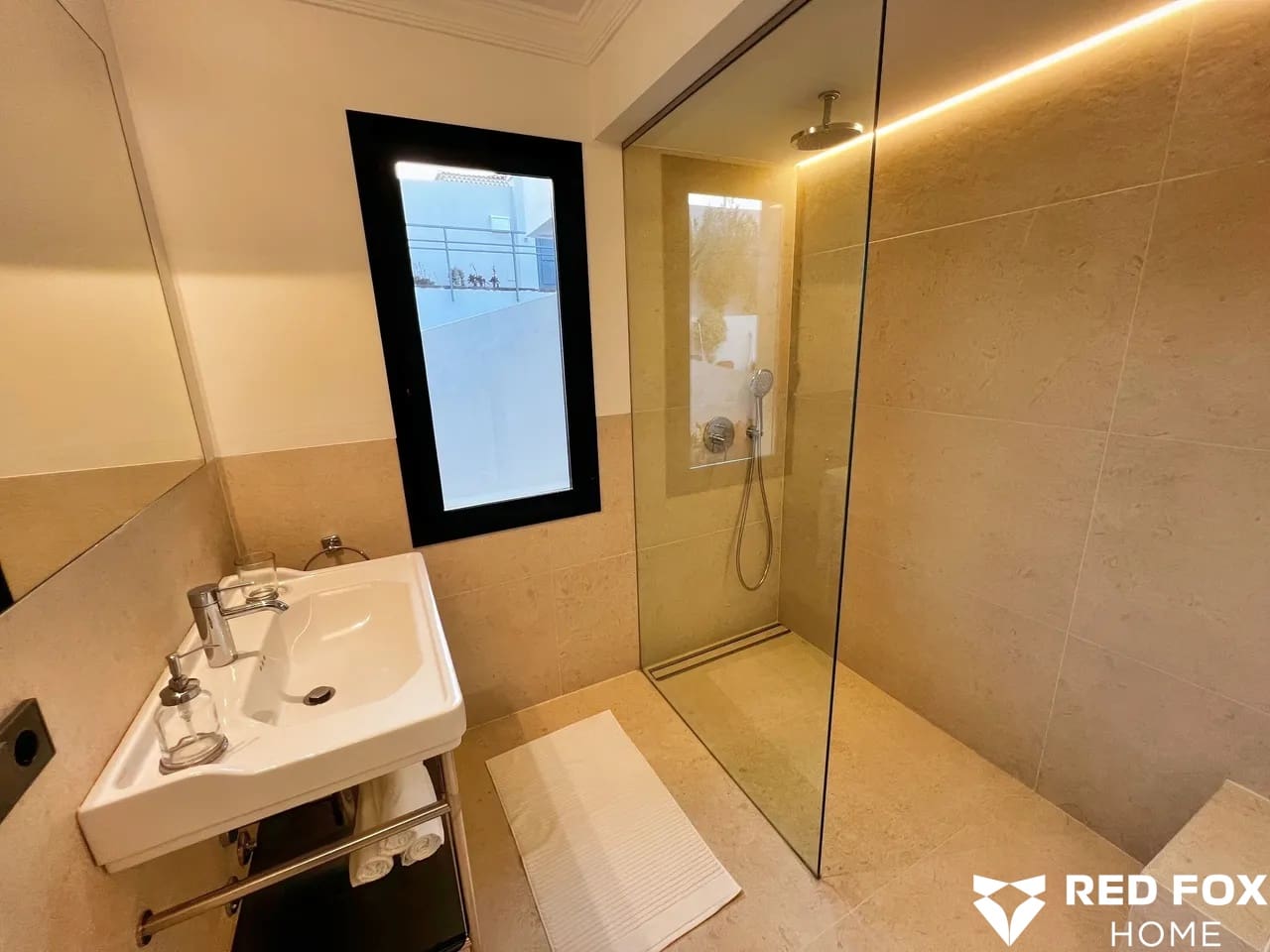 4 quarto Moradia para venda em Puerto de la Cruz com garagem - 1 175 000 € (Ref: 8600365)