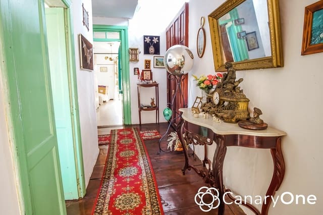 6 Zimmer Villa zu verkaufen in La Orotava mit Garage - 815.000 € (Ref: 8738146)