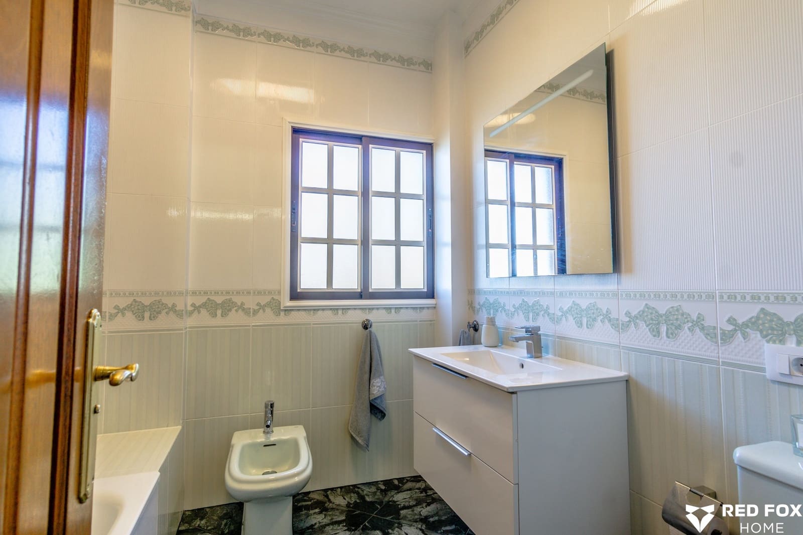 8 soveværelse Villa til salg i Los Silos med garage - € 525.000 (Ref: 8765743)