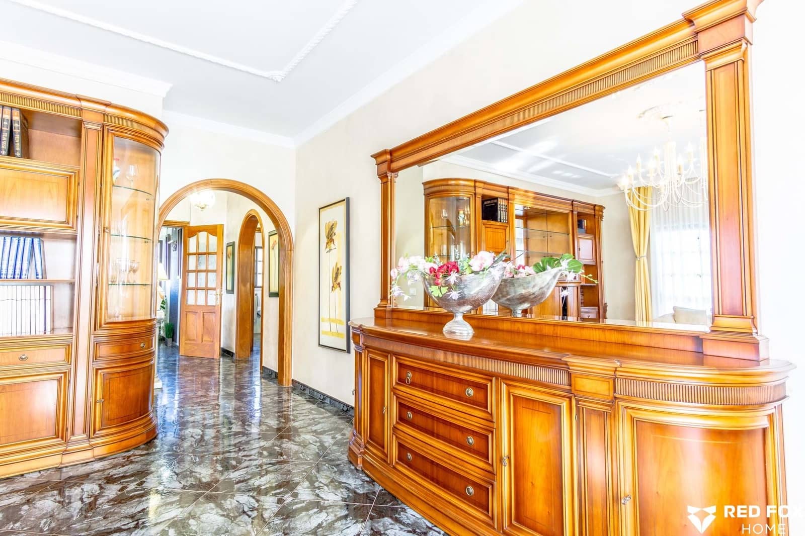 8 soveværelse Villa til salg i Los Silos med garage - € 525.000 (Ref: 8765743)